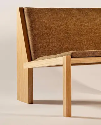 6220 Lounge Chair, by Vincent Van Leeuwen and Leonie Velzeboer