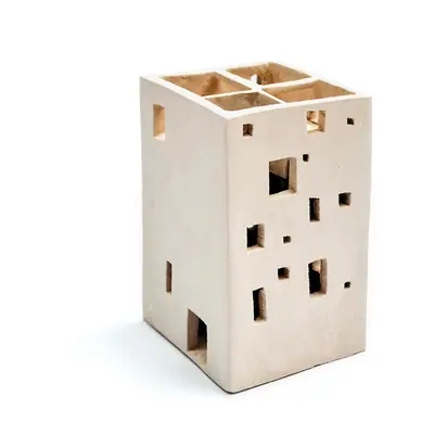Nested Walls, par Xavier Arès et Joan Mayor