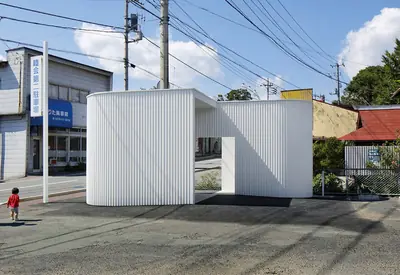 Isemachi Public Toilet, de Kubo Tsushima Architects