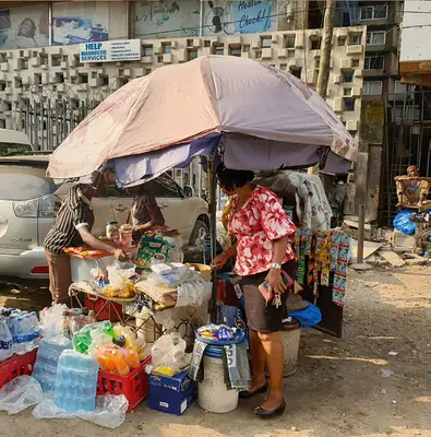 The Umbrella Colony, de Paul Yakubu